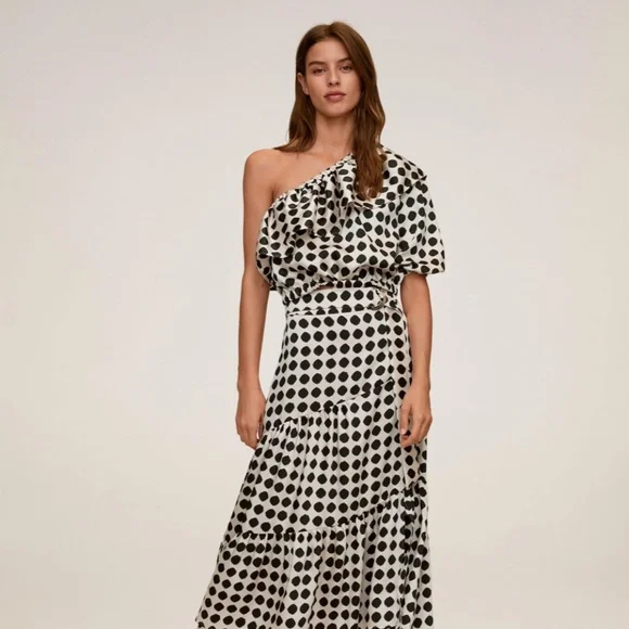 Mango Polka-dot Top - Picture 2 of 11